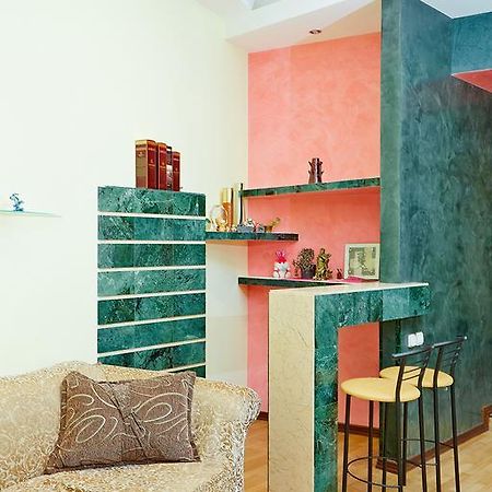 אודסה Apartment Deribasovskaya With Jacuzzi מראה חיצוני תמונה