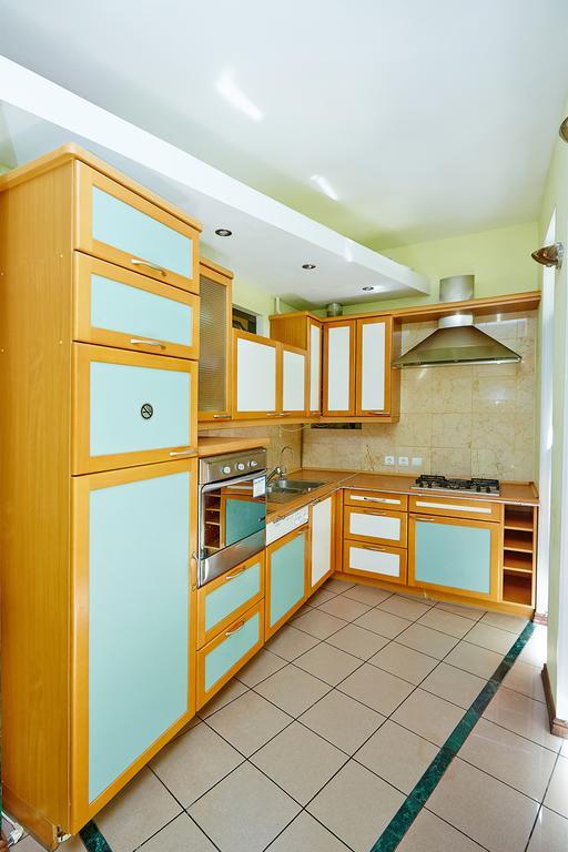 אודסה Apartment Deribasovskaya With Jacuzzi מראה חיצוני תמונה