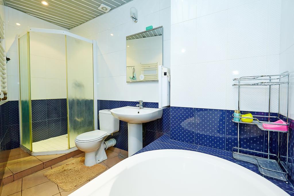 אודסה Apartment Deribasovskaya With Jacuzzi מראה חיצוני תמונה
